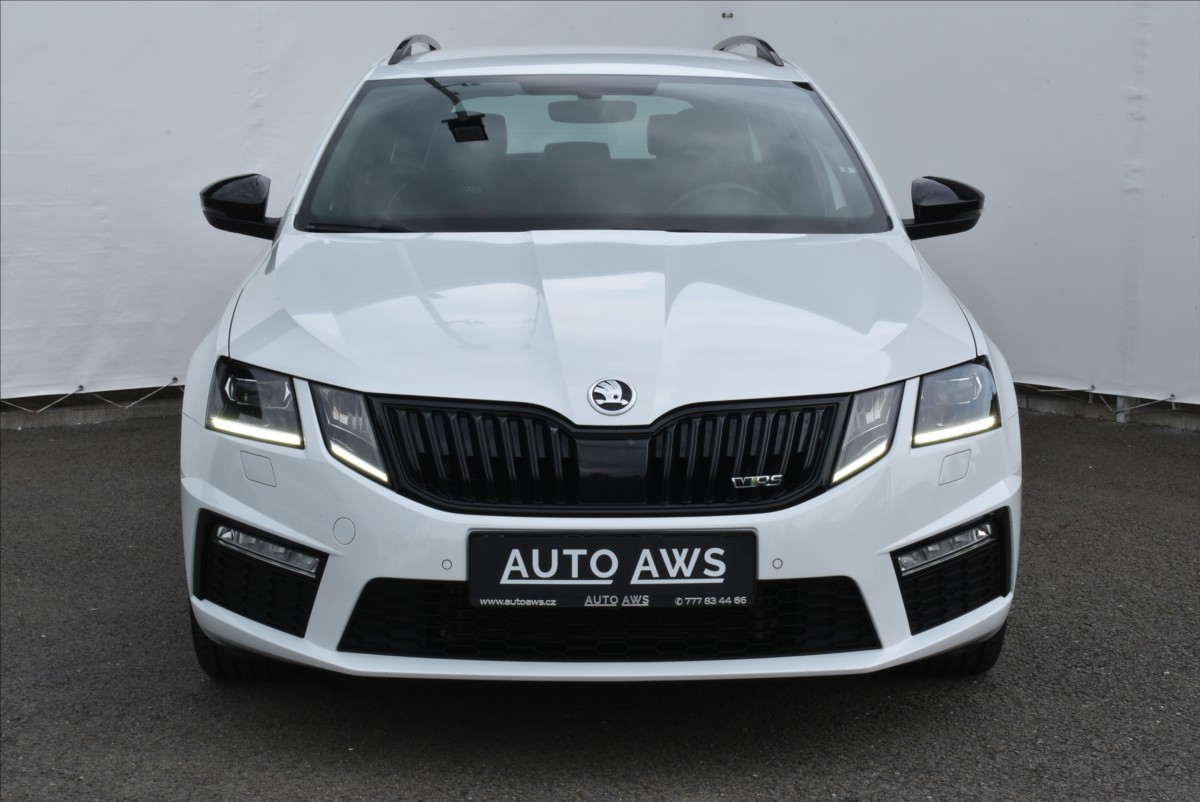 Škoda Octavia 2,0 TSi  DSG 180kW RS Navi LED Kamera - 1