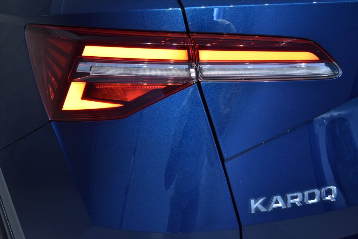 Škoda Karoq 2,0 TDi  Style Virtual Assist LED - 10