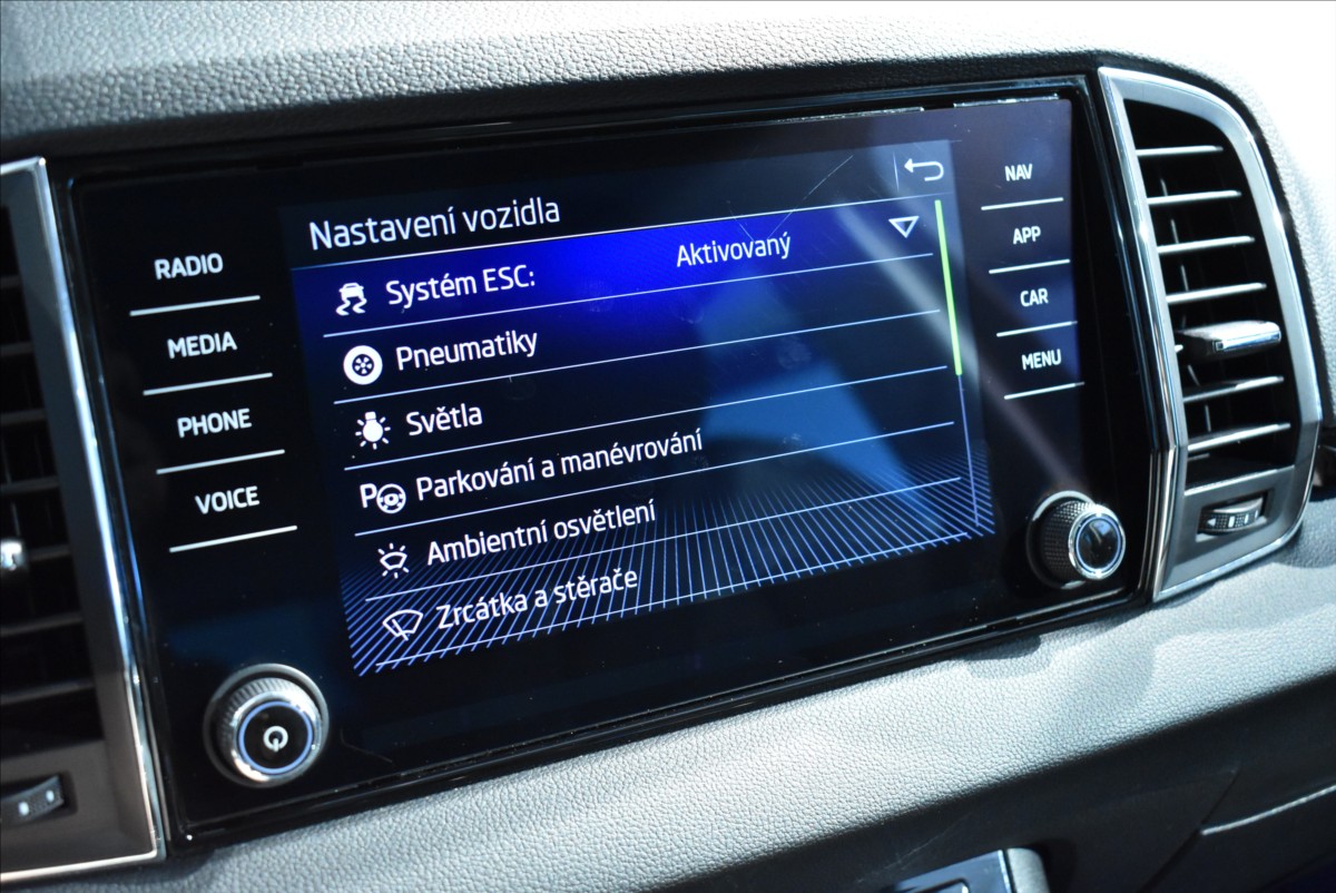 Škoda Karoq 2,0 TDi  Style Virtual Assist LED - 25