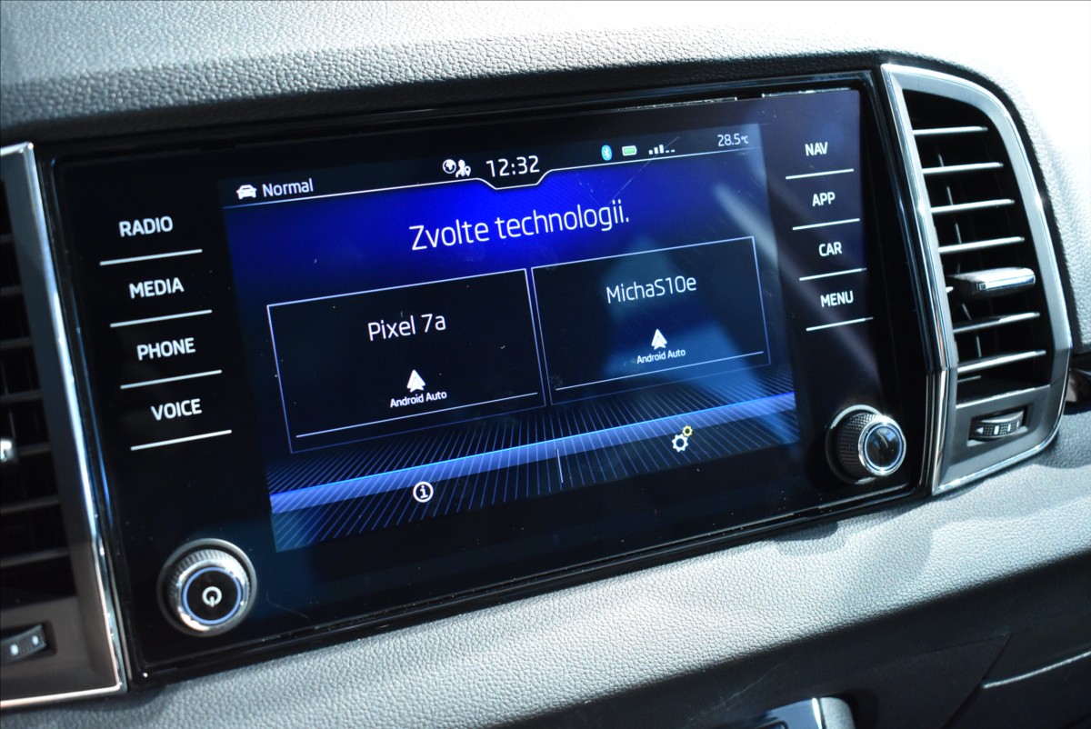 Škoda Karoq 2,0 TDi  Style Virtual Assist LED - 30
