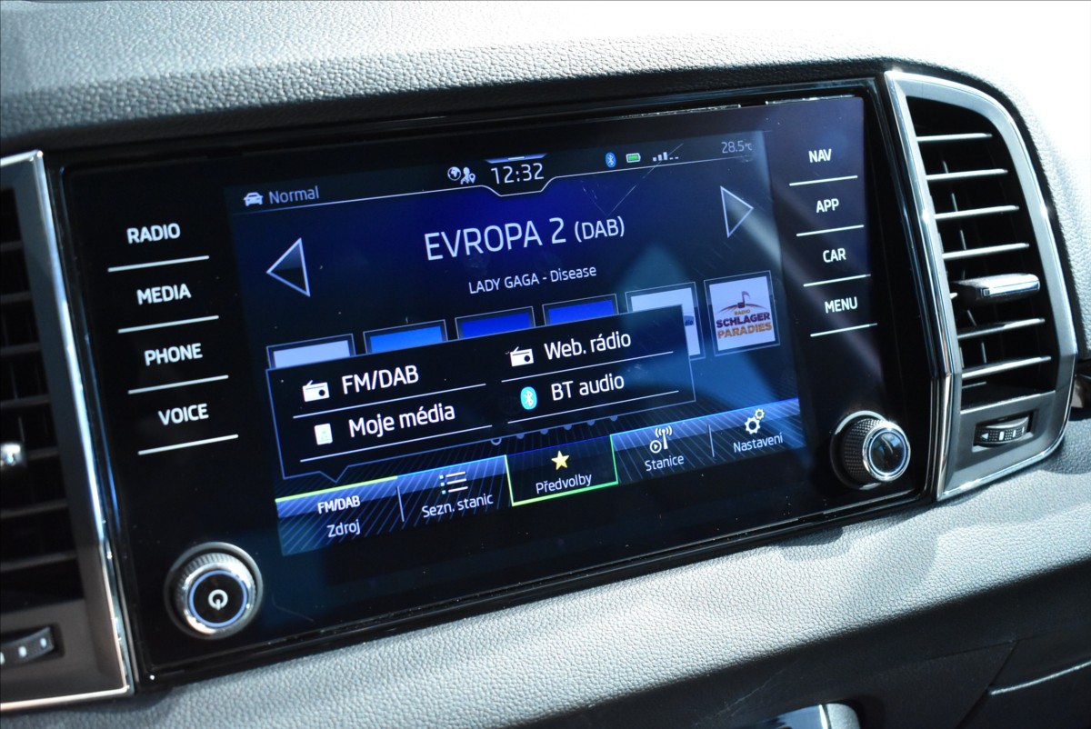 Škoda Karoq 2,0 TDi  Style Virtual Assist LED - 31