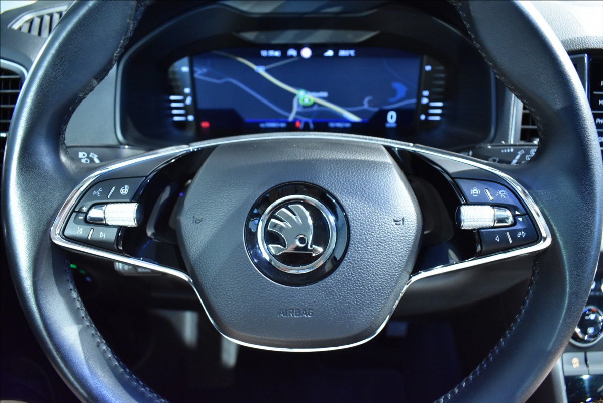 Škoda Karoq 2,0 TDi  Style Virtual Assist LED - 45