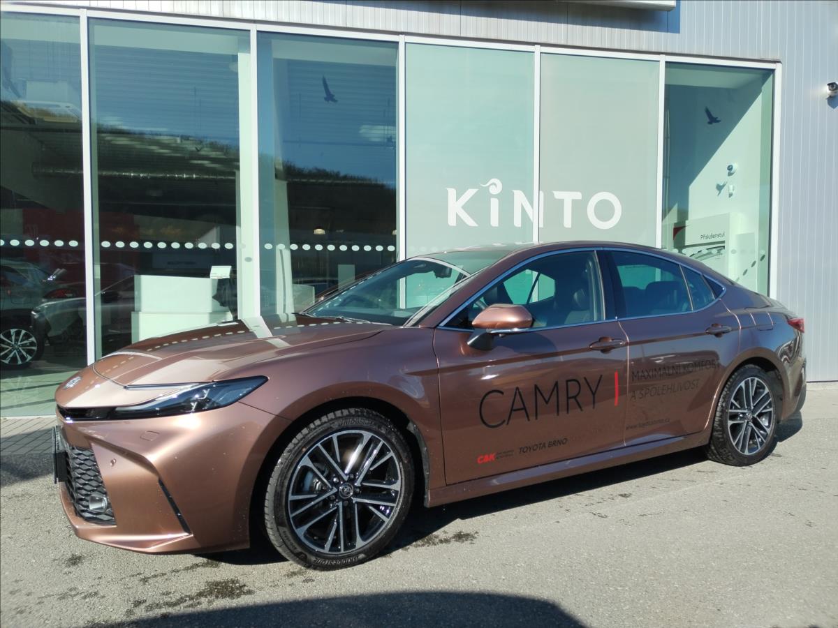 Toyota Camry 2,5 HYBRID e-CVT 230 k  EXECUTIVE