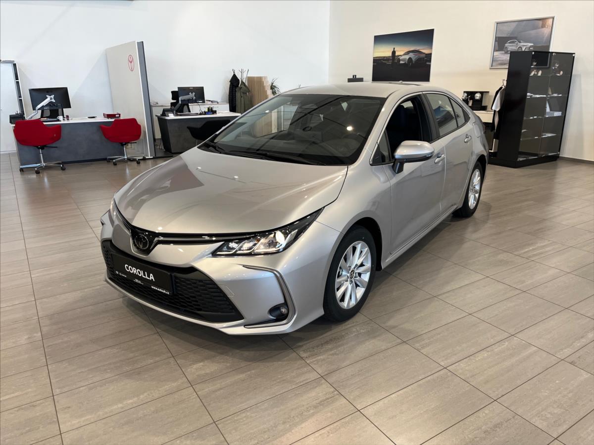 Toyota Corolla 1,5 Dynamic Force automat  benzn