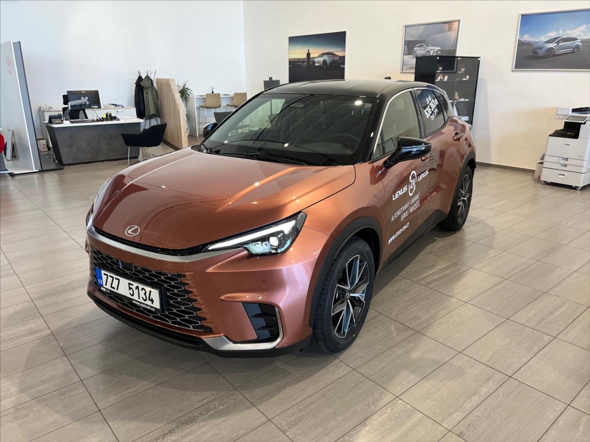 Lexus LBX 1,5 Hybrid 130 kon  Emotion Tech