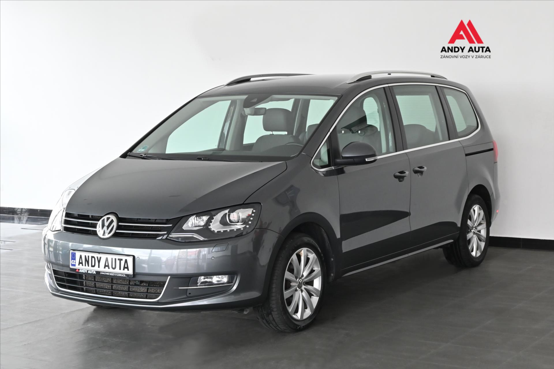 Volkswagen Sharan 2,0 TDi 130kW 4Motion DSG Zruka a 5 let