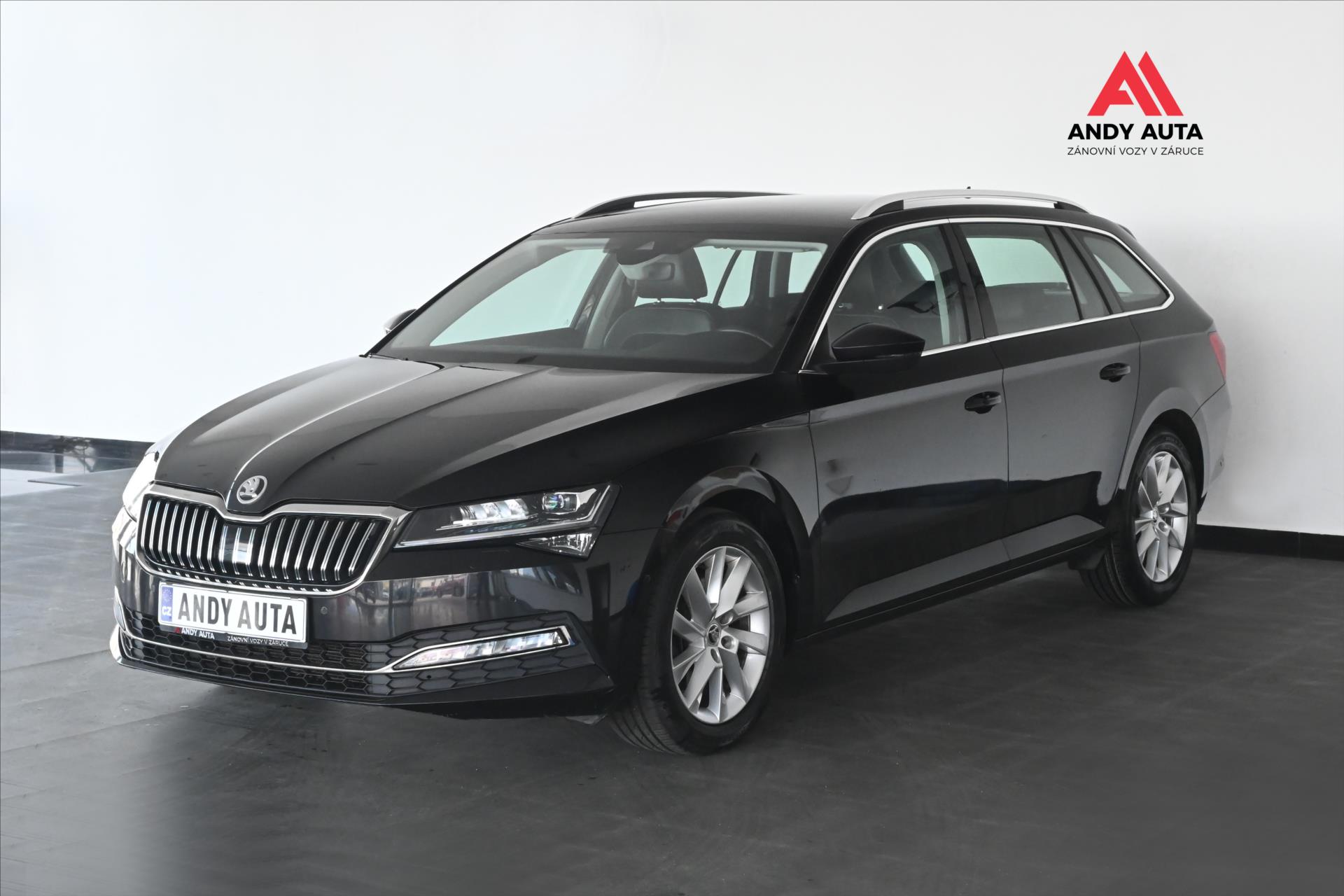 koda Superb 2,0 TDI 110 kW*DSG*STYLE*Zruka a 5 let
