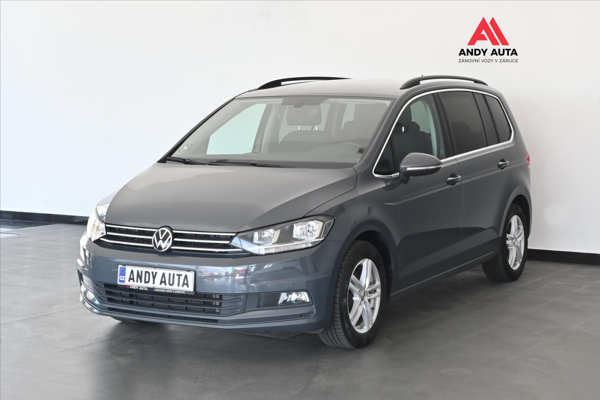 Volkswagen Touran 2,0 TDi 110kW DSG 7mst Zruka a 5 let
