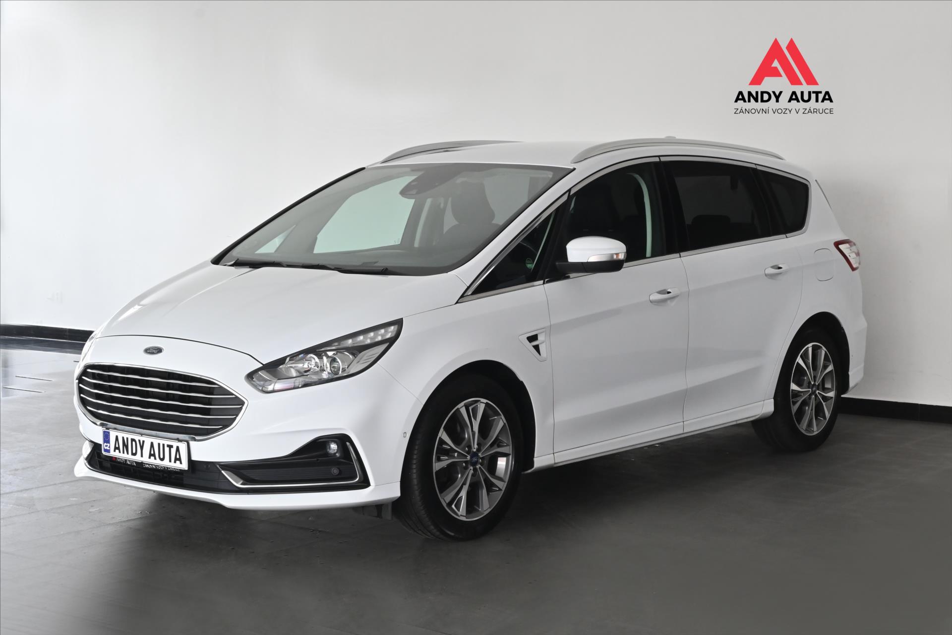 Ford S-MAX 2,0 EcoBlue 140kW AT8 TITANIUM Zruka a 5 let