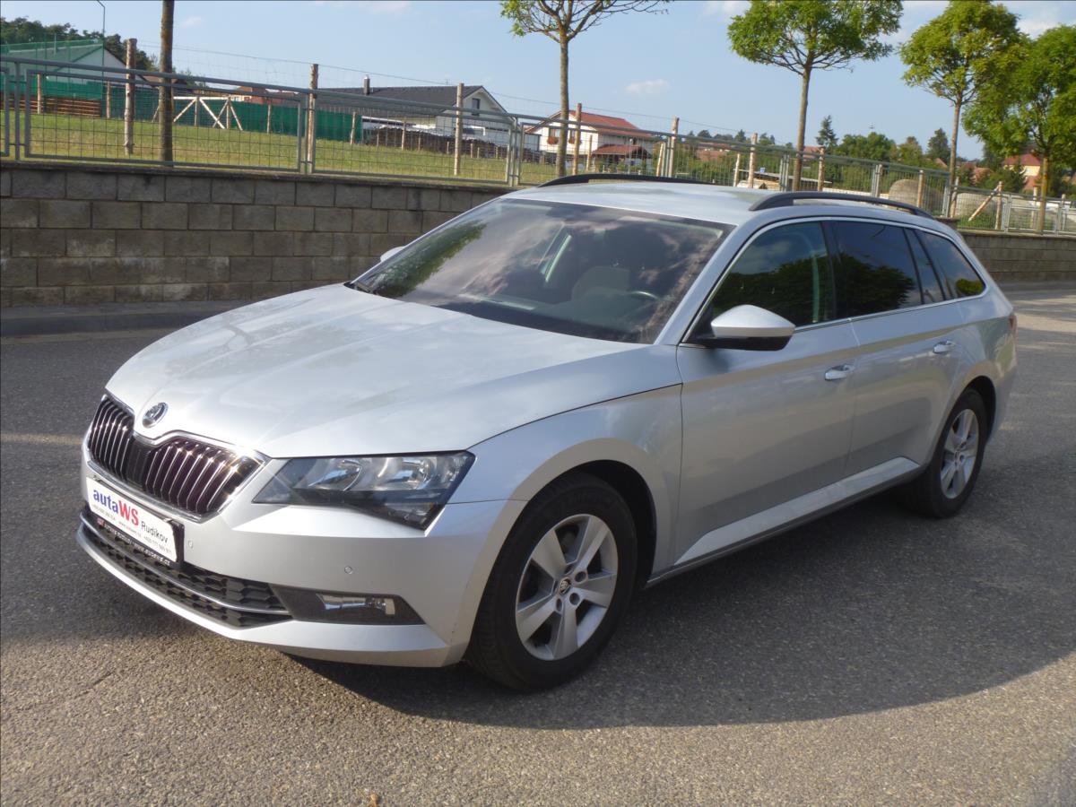koda Superb 2,0 TDI 110kW KAMERA PRODNO