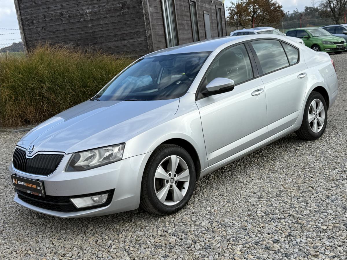 koda Octavia 2,0 110kW DSG Style NAVI DPH