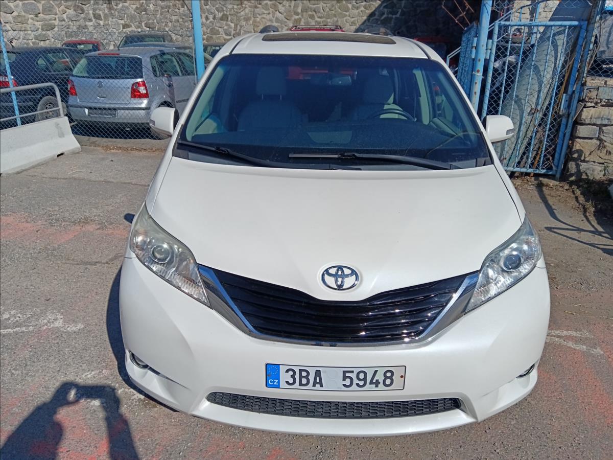 Toyota Sienna 3,5 VVTi