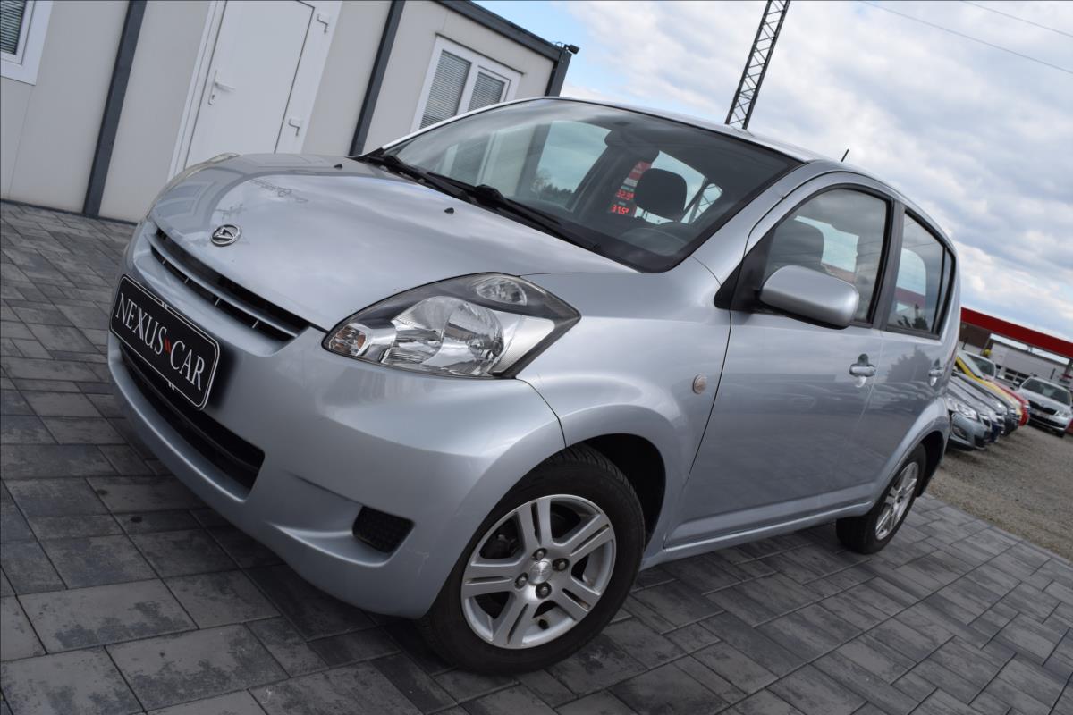 Daihatsu Sirion 1,3 i 62KW 4X4 2XKOLA KLIMA