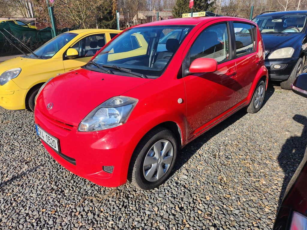 Daihatsu Sirion 1.0i