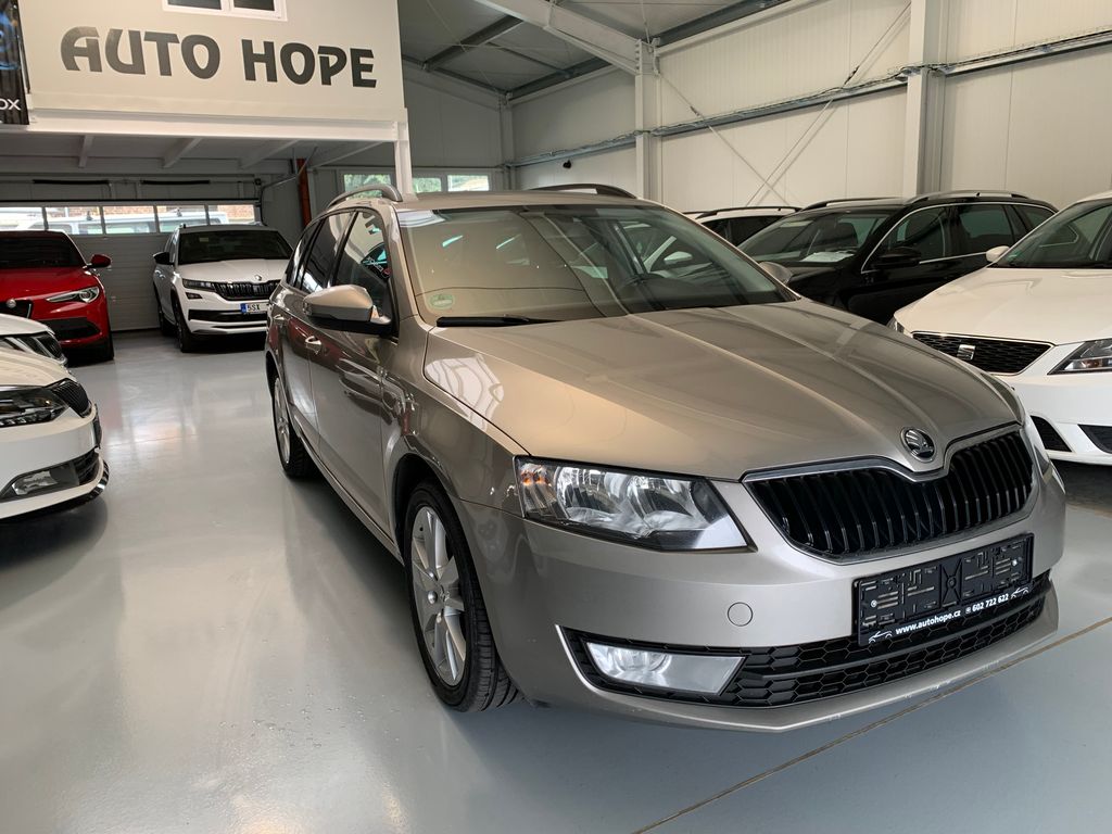 koda Octavia combi 1,6 TDi Elegance