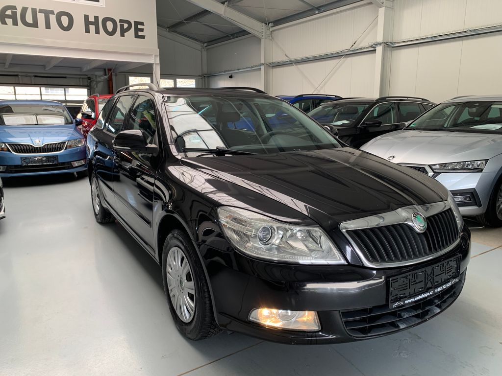 koda Octavia combi 1.6 MPI Ambiente