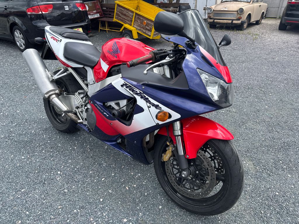 Honda Ostatn 900 RR Fireblade SC44