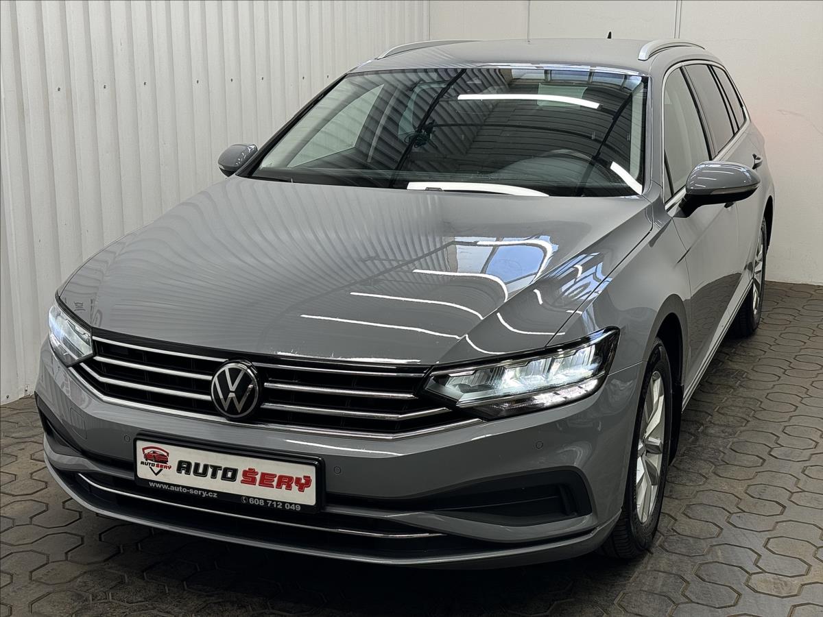 Volkswagen Passat 2.0TDI DSG ACC NAVI WEBASTO