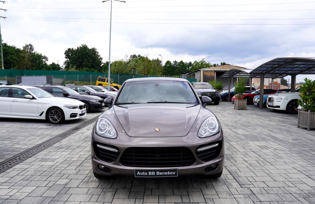 Porsche Cayenne 4.8 V8 Turbo/500PS/PDLS/PCM