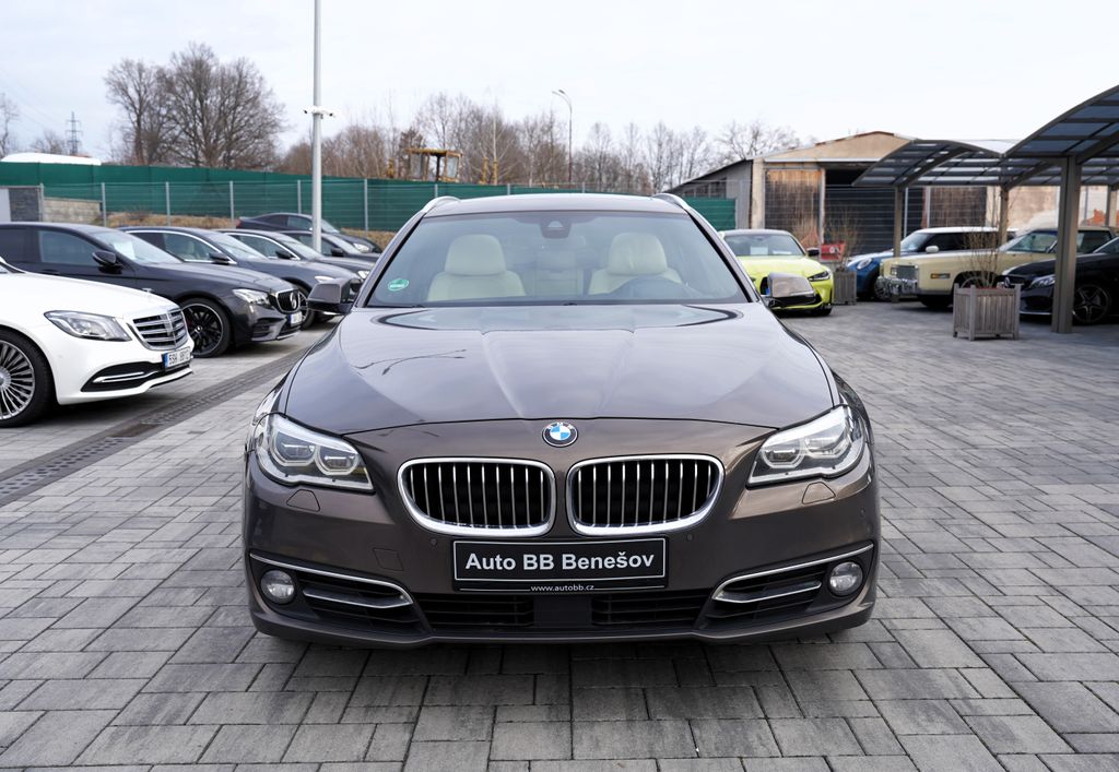 BMW ada 5 530d xDrive Touring Luxury/R
