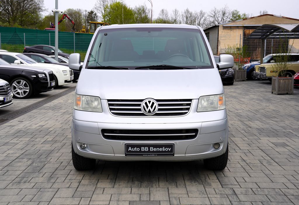 Volkswagen Multivan 2.5 TDI 4Motion/175 PS/tan