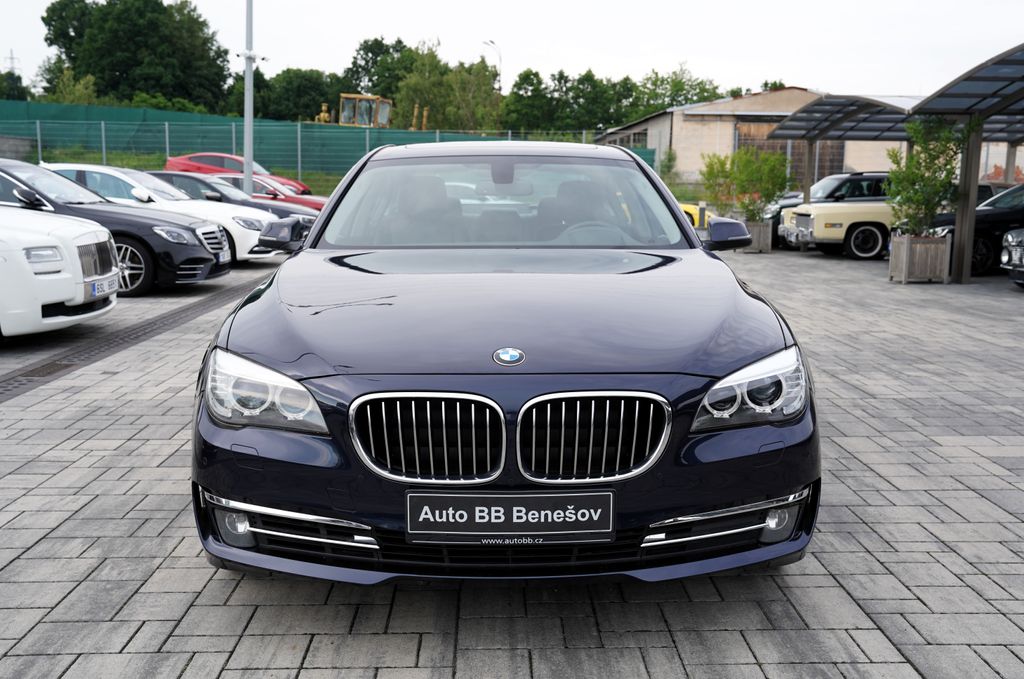 BMW ada 7 740d xDrive/AT/230 Kw/facelift