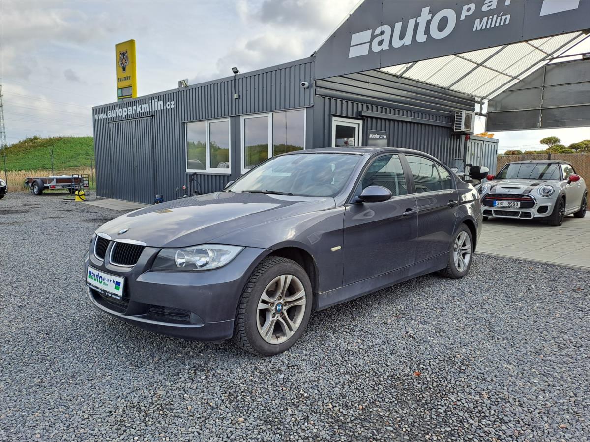 BMW ada 3 2,0 320i