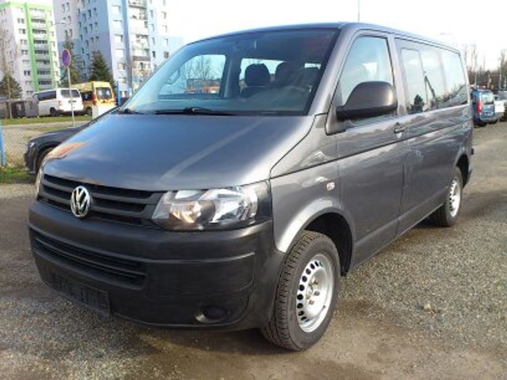 Volkswagen Jetta T5  2.0 TDI 103 Kw 9 mst