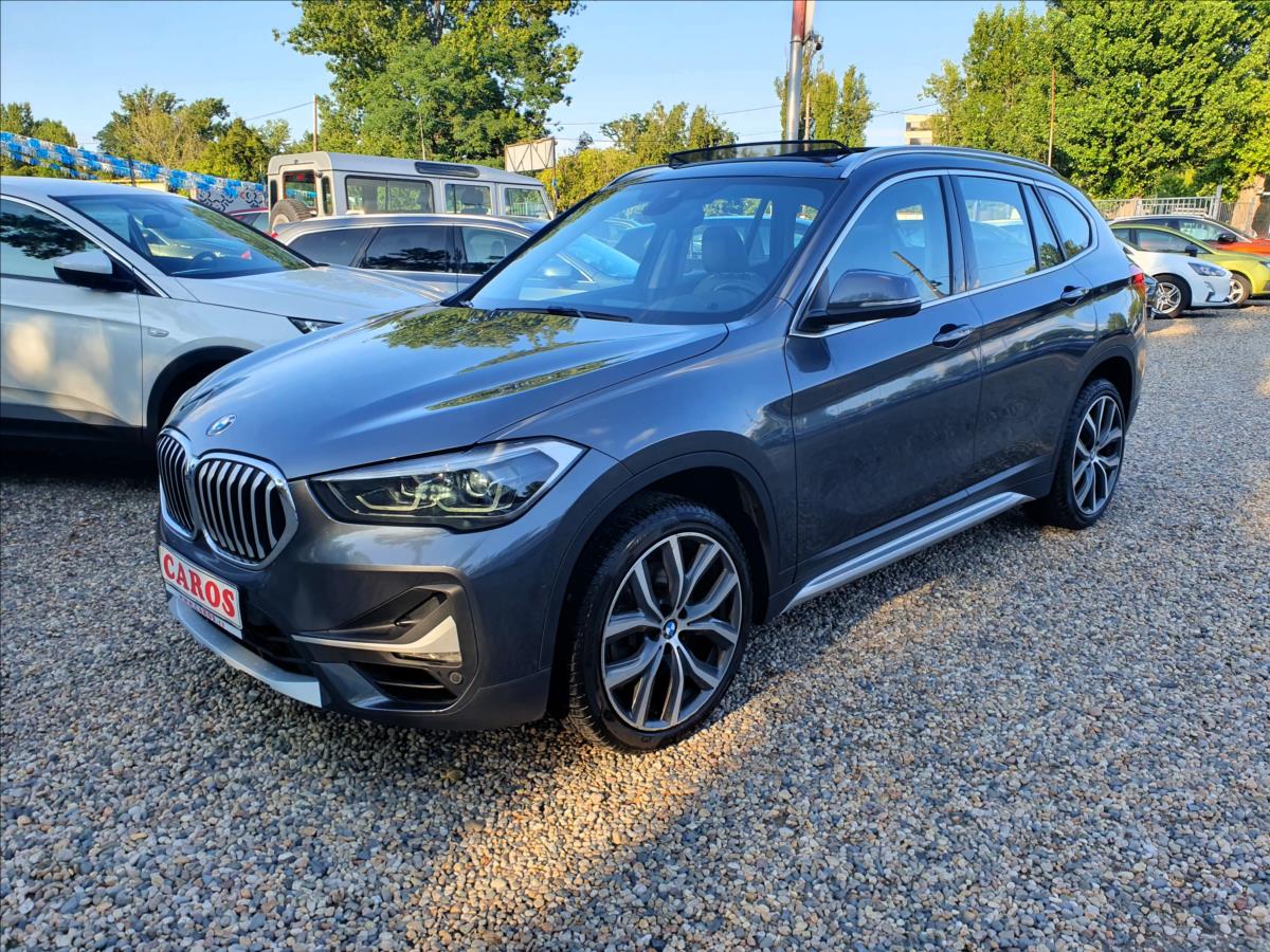 BMW X1 2,0 iA,Business,Panorama,led,