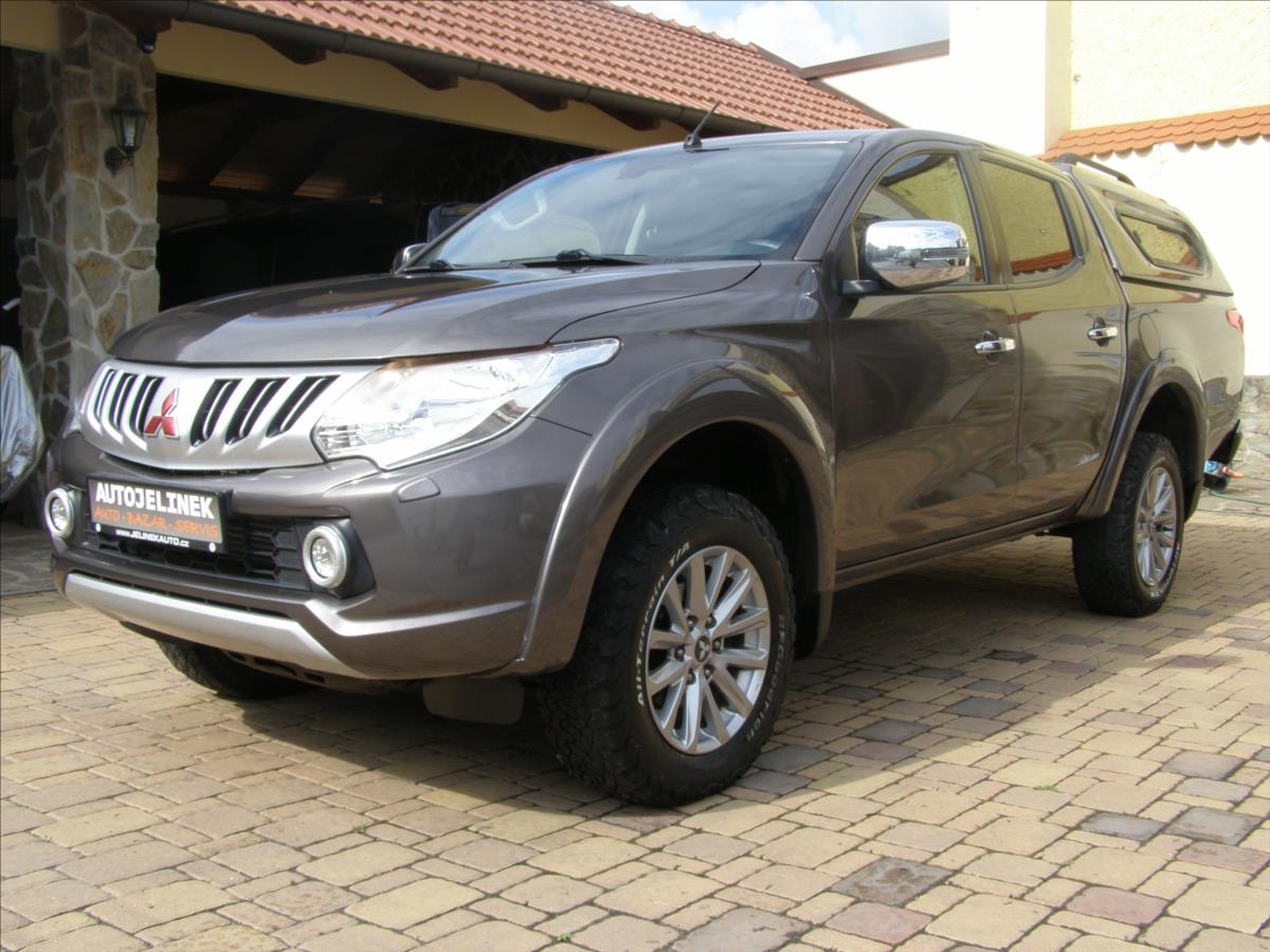 Mitsubishi L200 2,4 INSTYLE  DI-D 4WD DOUBLE CAB 5AT