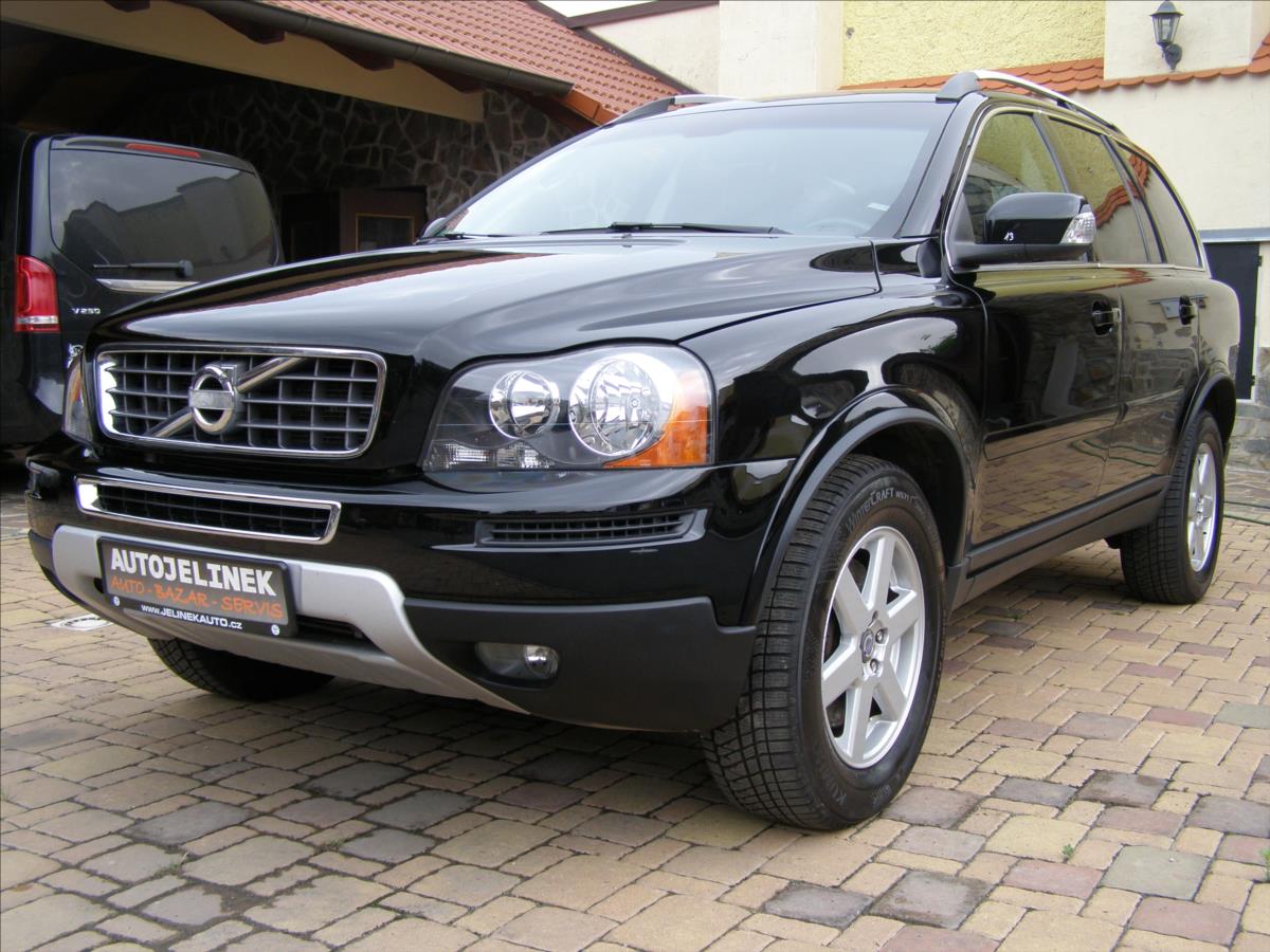 Volvo XC90 2,4 D5 AWD L R-Design Auto  7mist 2x AL kola