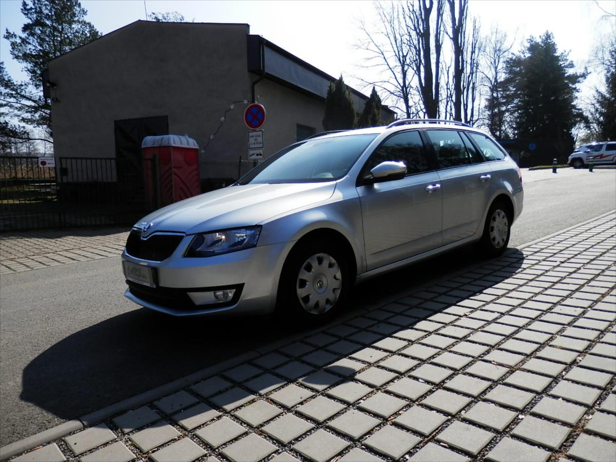 koda Octavia 1,6 TDi Eleg. Vyh.sed. Nov R.DPH