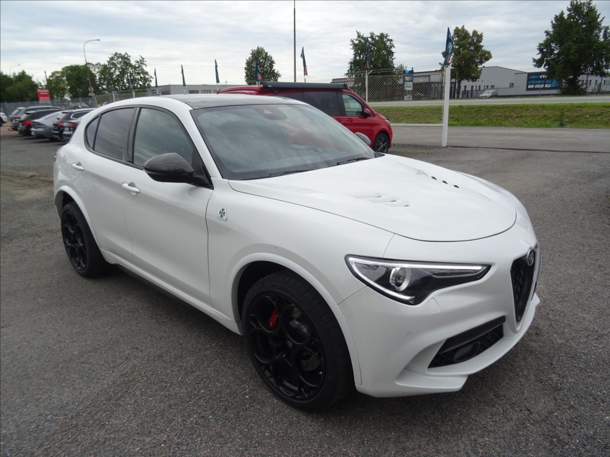 Alfa Romeo Stelvio 2,9 BiT V6 Quadrifoglio, DPH