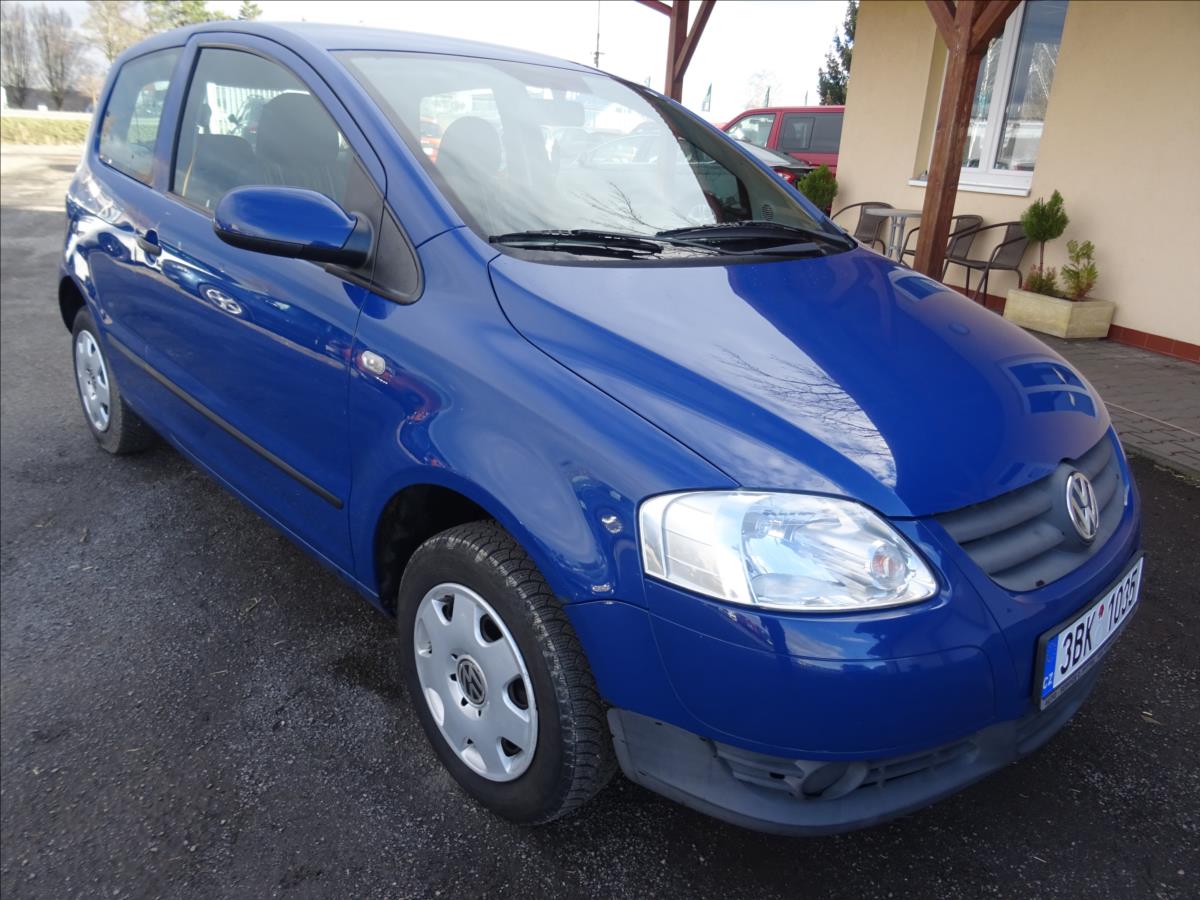 Volkswagen Fox 1,2 i,2 x kola,serviska