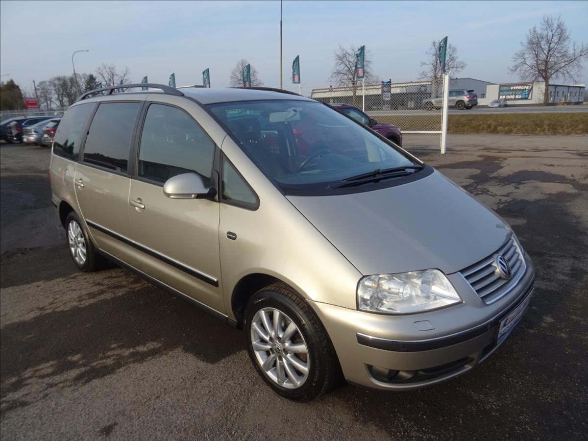 Volkswagen Sharan 2,0 TDi 103kW,po servise,xenony
