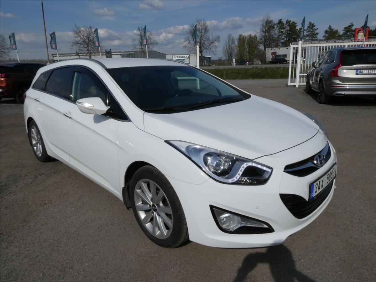 Hyundai i40 1,7 CRDi Experience,2xkola,serviska