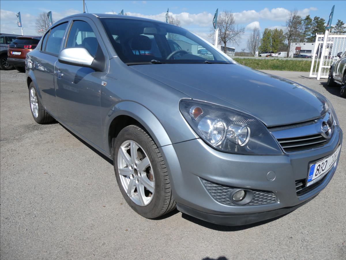 Opel Astra 1,6 16V klima,R,2.maj.,serviska