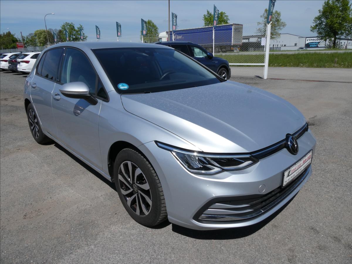 Volkswagen Golf 1,5 TSi 96kW Active, LED, NAVI