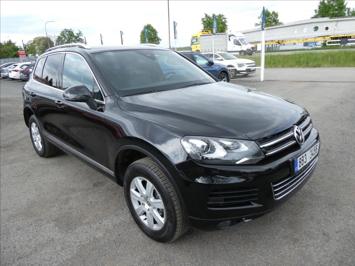 Volkswagen Touareg 3,0 TDi V6 180kW, webasto, DPH