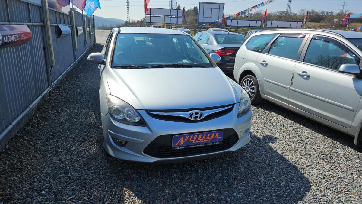 Hyundai i30 1,4 i CVVT Trikolor