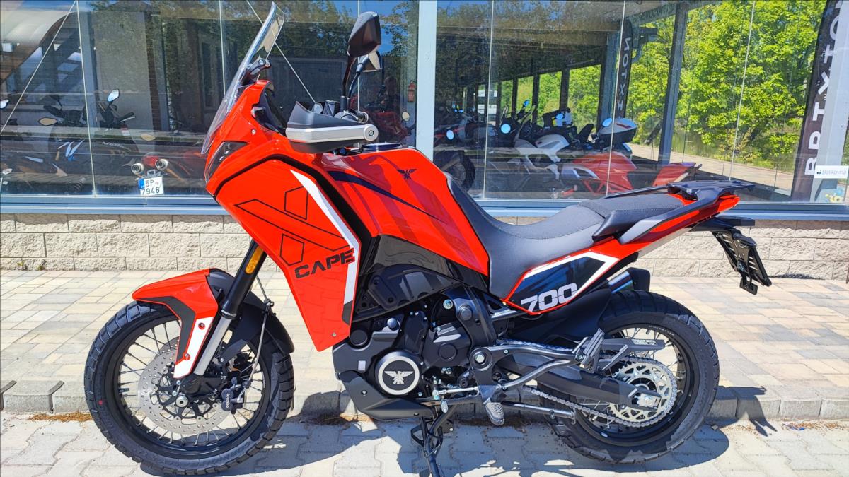   X-Cape 700 2025