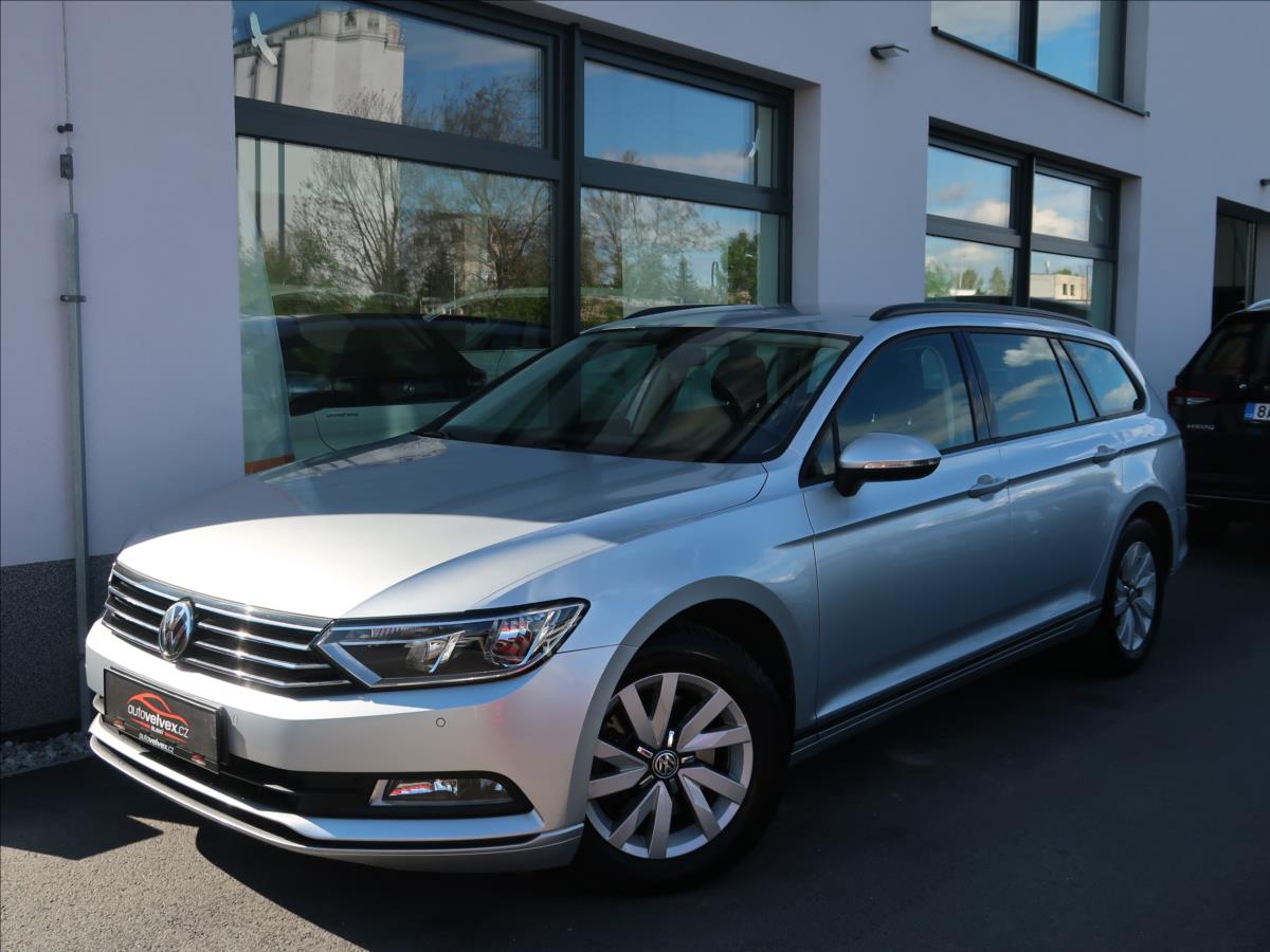Volkswagen Passat 2,0 TDI,110kW,DSG,navi,a.klima