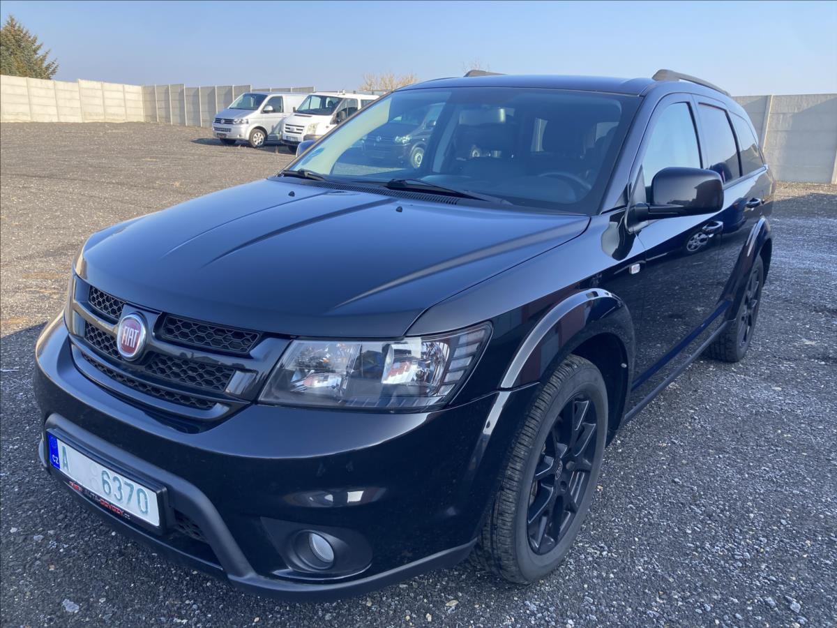 Fiat Freemont 2,0 MJT Black Code 7-Sedaek
