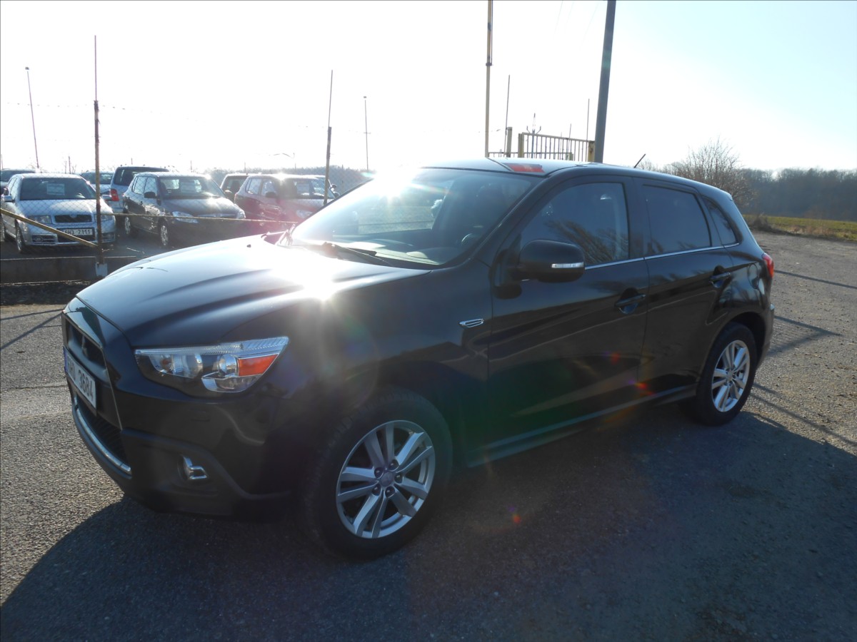Mitsubishi ASX 1,8 INVITE  DI-D 4WD CZ