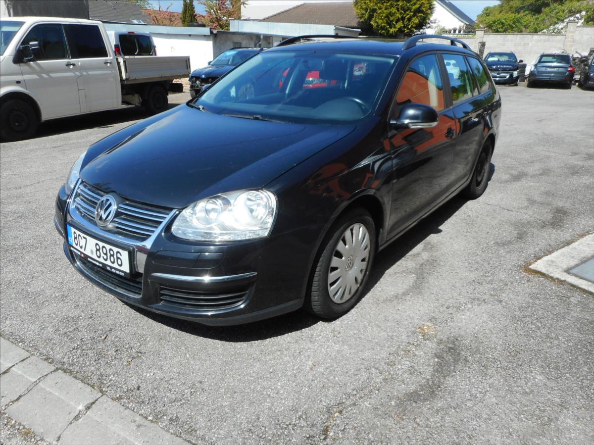 Volkswagen Golf 1,6 Trendline