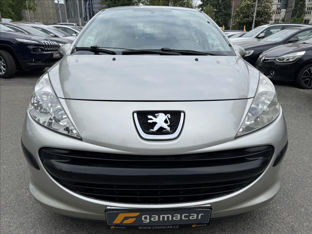 Peugeot 207 1,4 klimatizace+