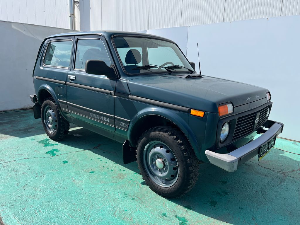 Lada Niva Lada Niva 1.7, 60kW, 4x4, Tan