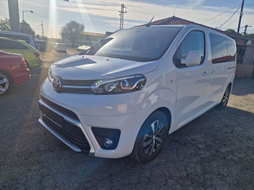 Toyota ProAce 2,0D L1 8mst, Family + navi +