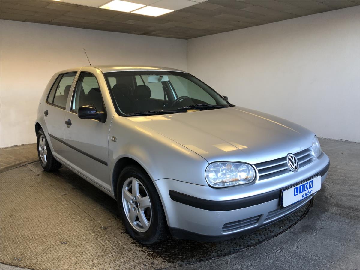 Volkswagen Golf 1,6 I