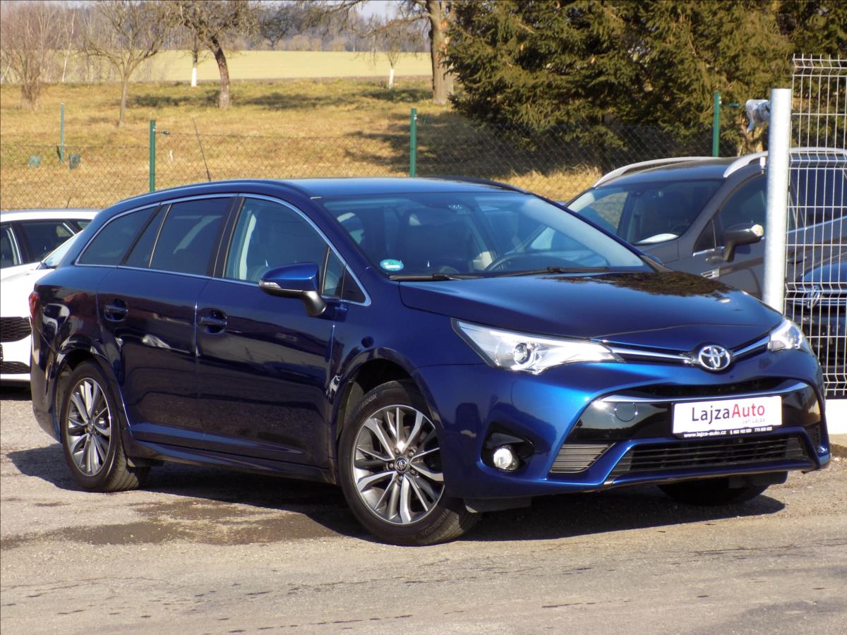 Toyota Avensis 1,8 Valvematic, servisn kniha